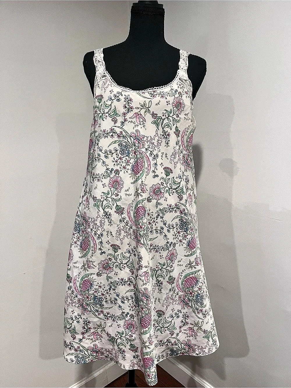 Madison Studio Floral Slip lingerie Medium